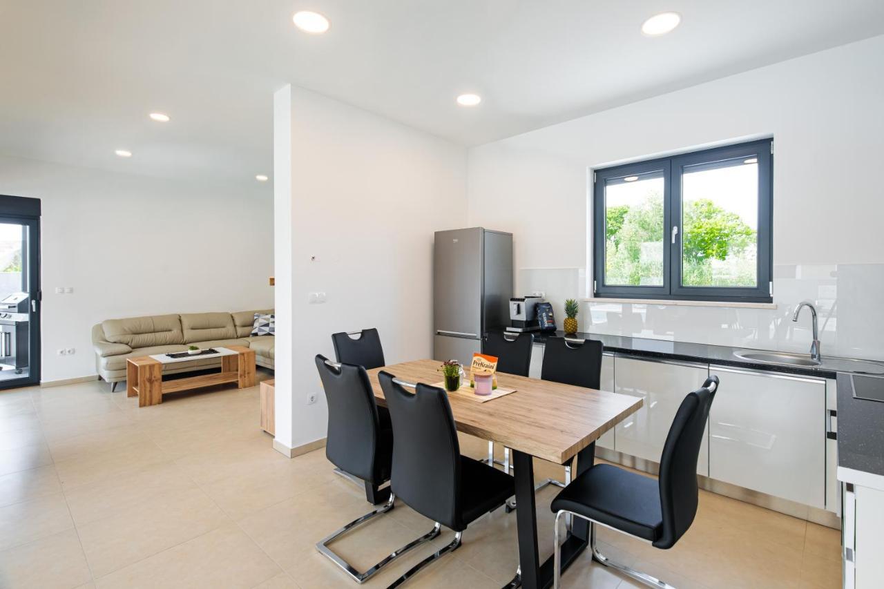 Villa Graefin Malinska Kültér fotó